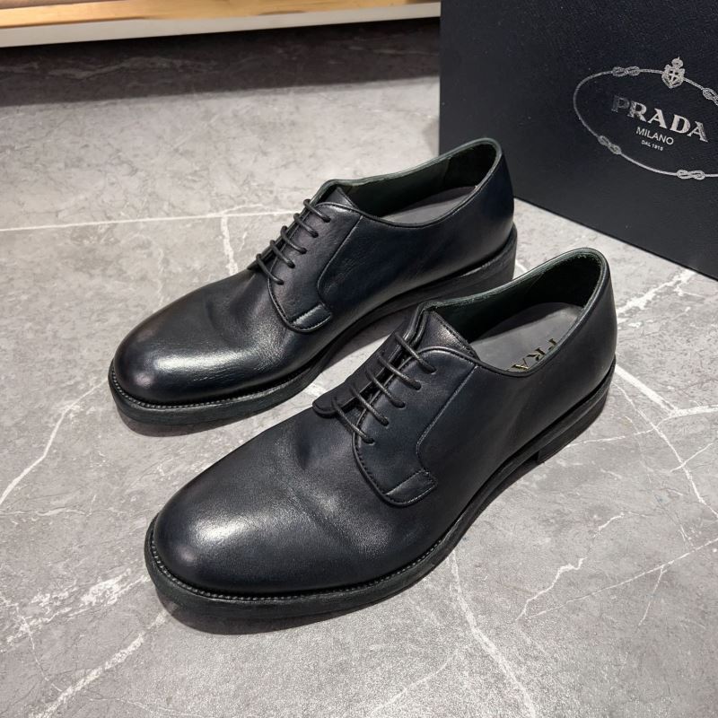 Pra*a leather shoes